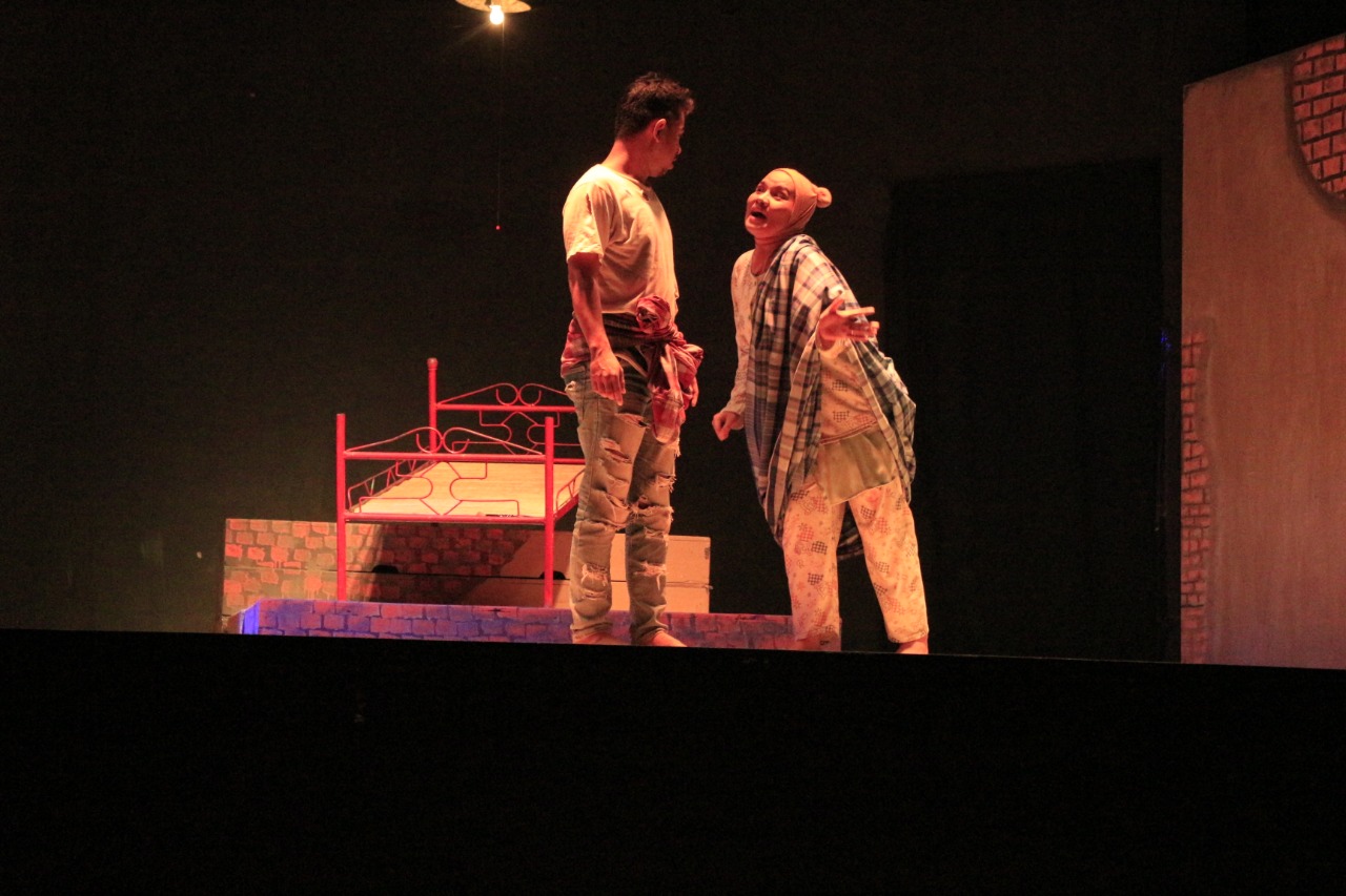 pertunjukan teater